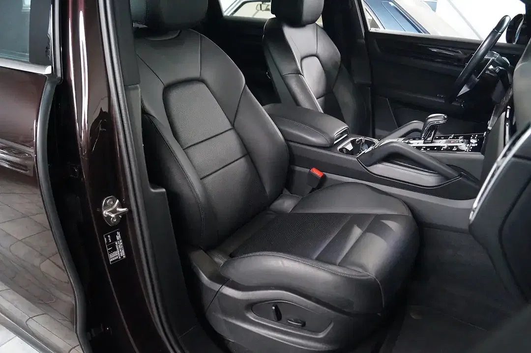 Porsche Cayenne 3.0 - Thumbnail 14