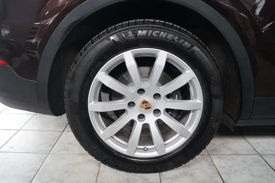 Porsche Cayenne 3.0 - Thumbnail 4