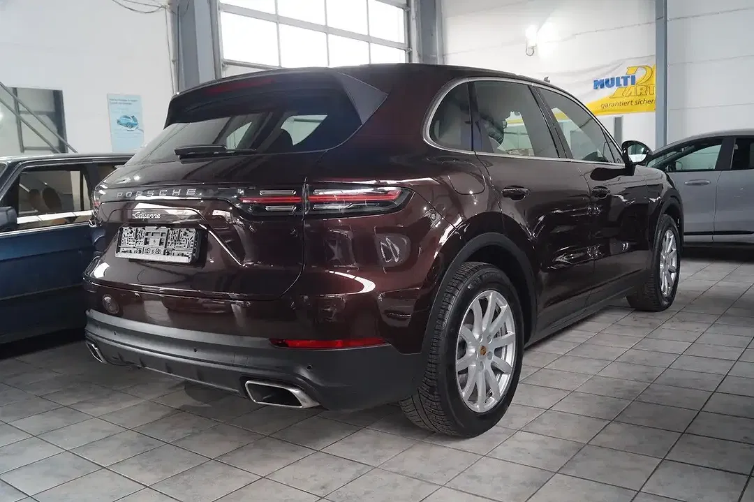 Porsche Cayenne 3.0 - Thumbnail 5