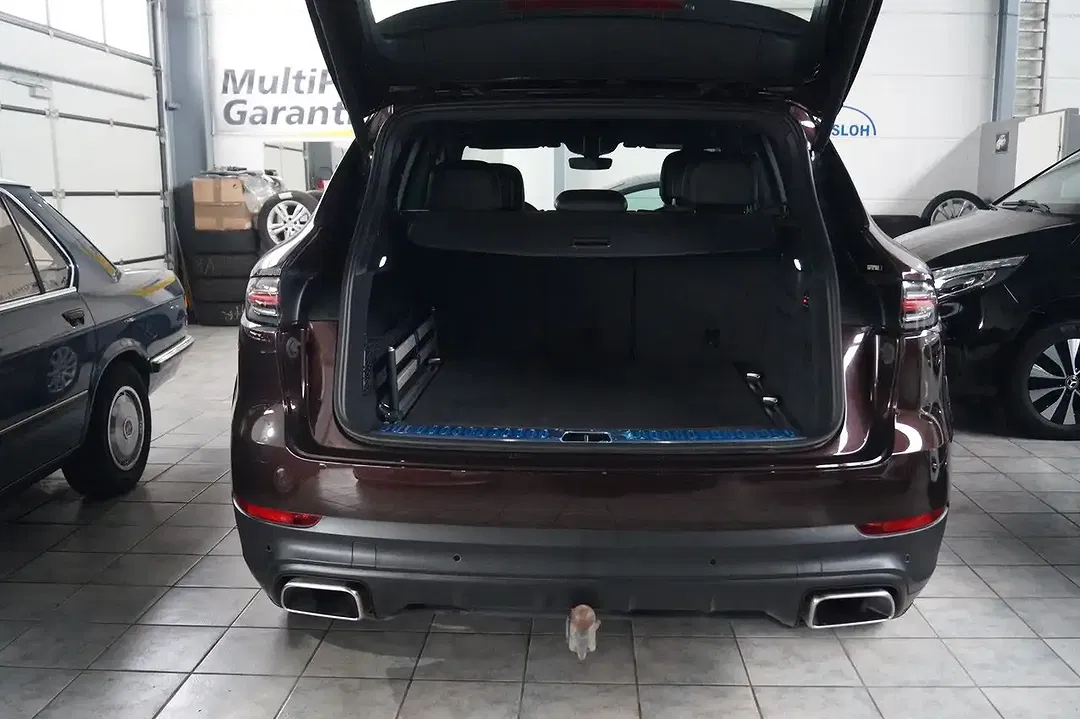 Porsche Cayenne 3.0 - Thumbnail 8