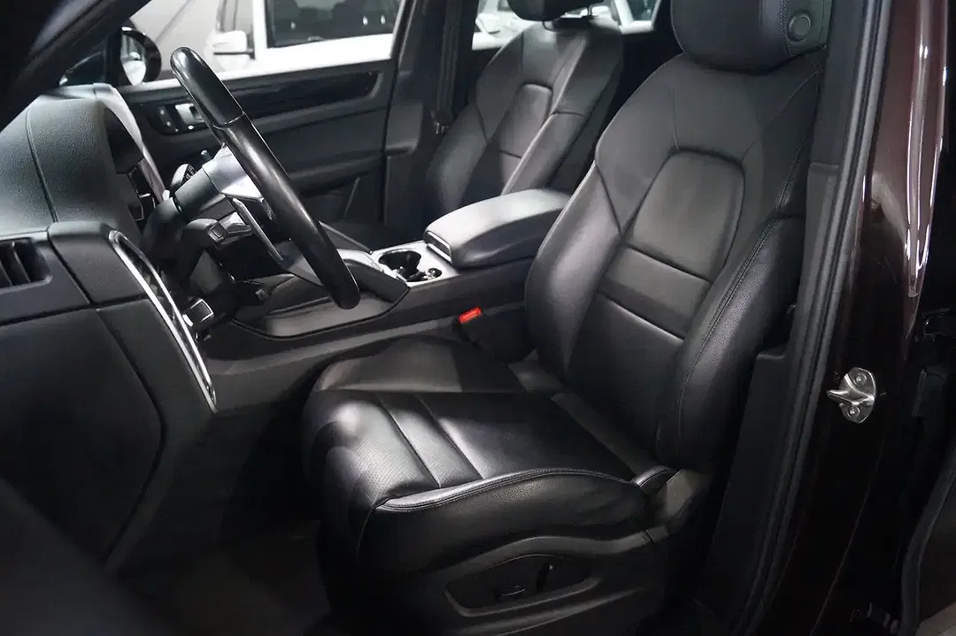 Porsche Cayenne 3.0 - Thumbnail 9