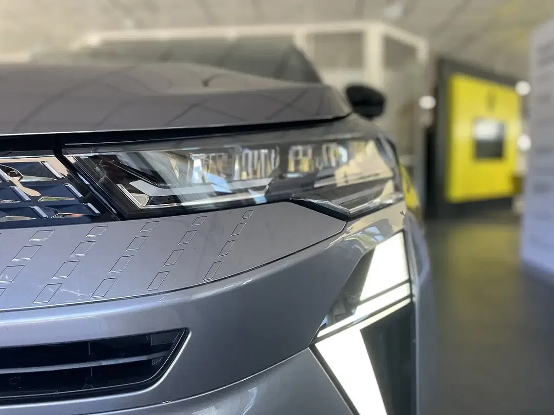 Renault Captur TCe Techno - Thumbnail 3