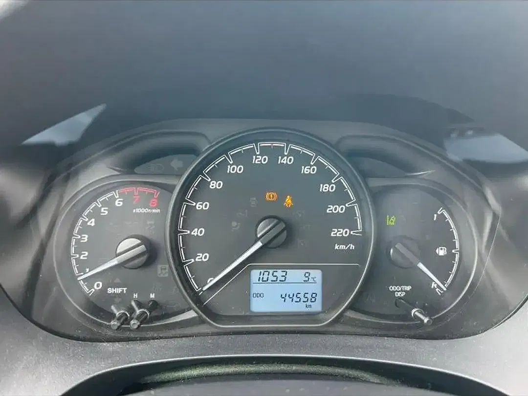 Toyota Yaris - Thumbnail 11