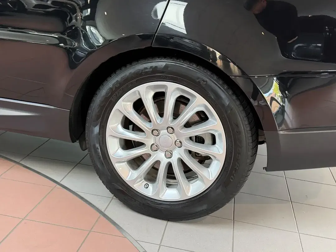 Land Rover Range Rover Sport - Thumbnail 10