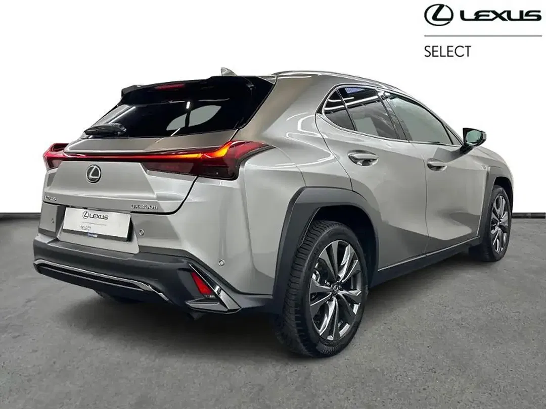 Lexus UX 300h F SPORT Design - foto 15