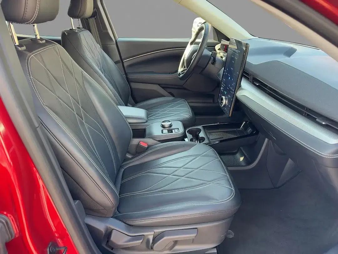 Ford Mustang Mach-E - Thumbnail 10