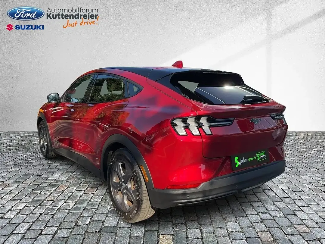 Ford Mustang Mach-E - Thumbnail 5