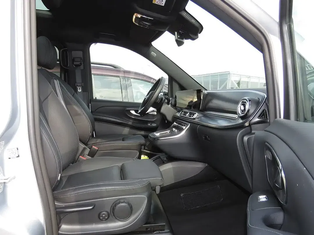 Mercedes-Benz V 300 9G-TRONIC 4x4 AMG AIRMATIC Avantgarde - Thumbnail 8