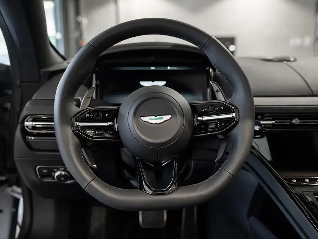 Aston Martin DB12 Volante - Thumbnail 11