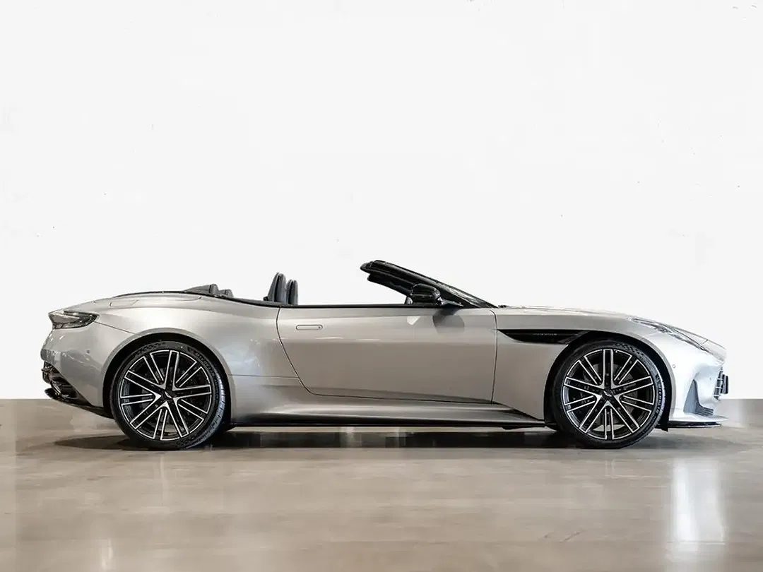 Aston Martin DB12 Volante - Thumbnail 14