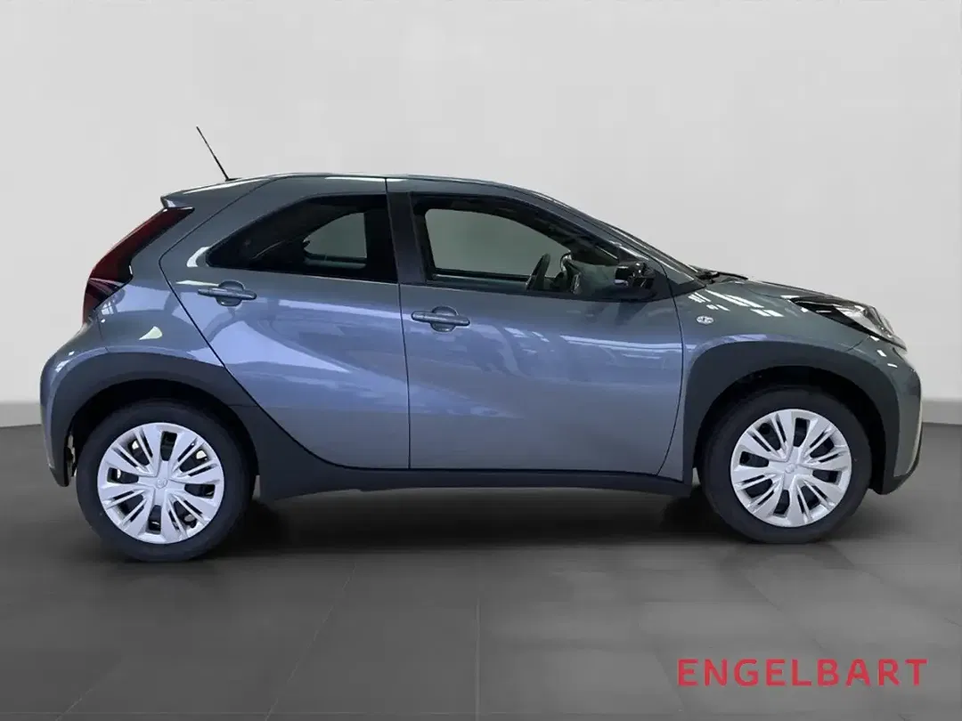 Toyota Aygo X AUT Business Edition - Thumbnail 4