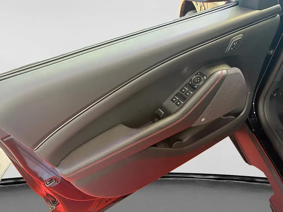 Ford Mustang Mach-E Premium - Thumbnail 10