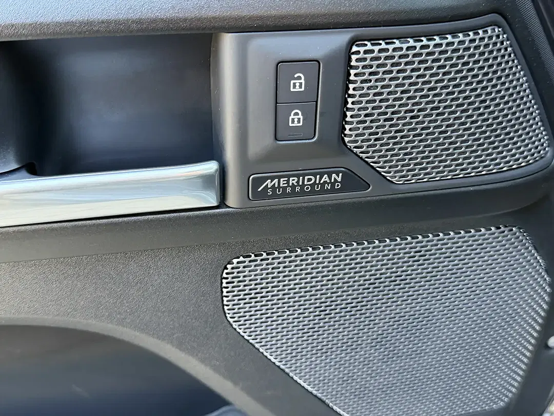 Land Rover Defender V8 90 - Thumbnail 10