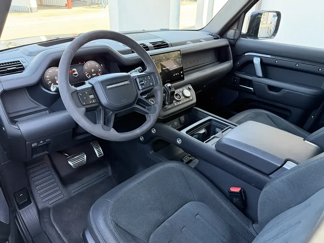 Land Rover Defender V8 90 - Thumbnail 6
