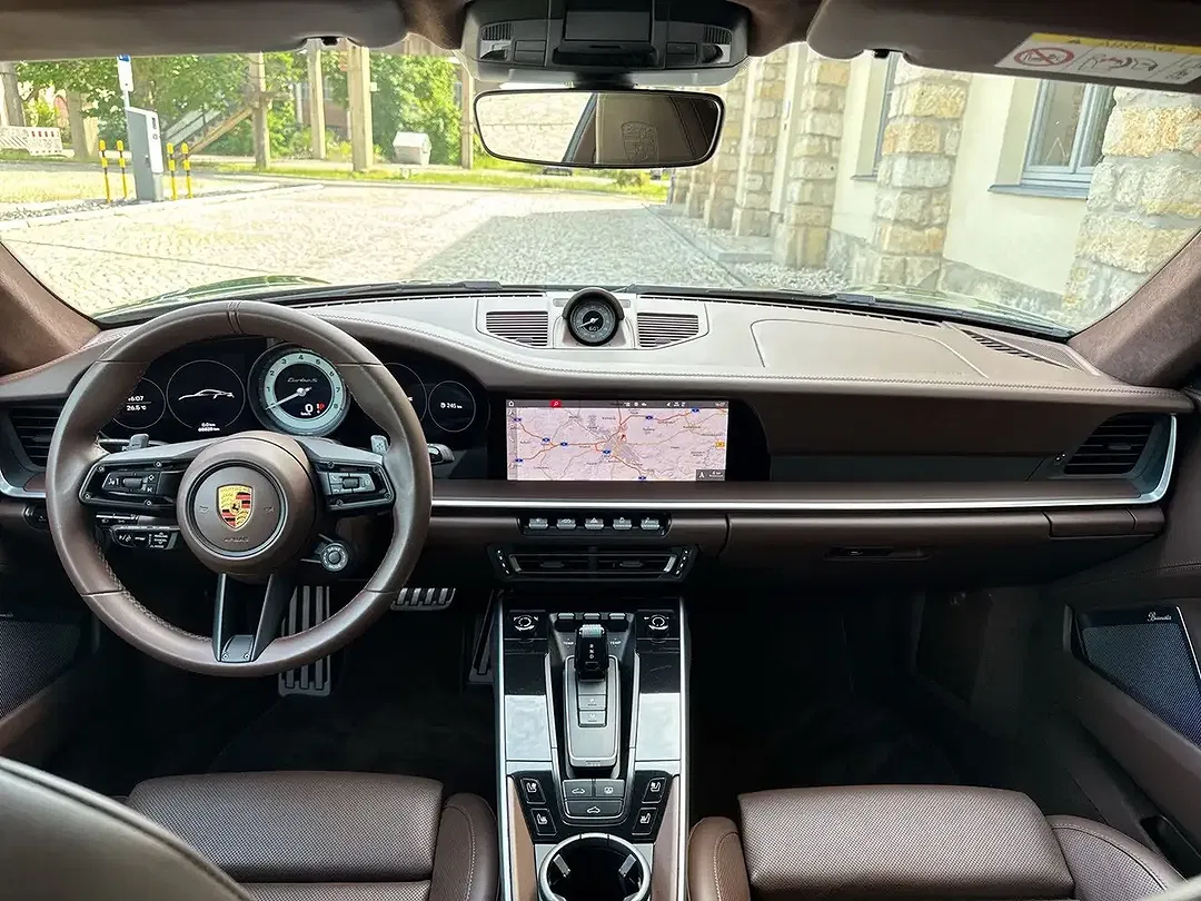 Porsche 992 Turbo S - Thumbnail 8