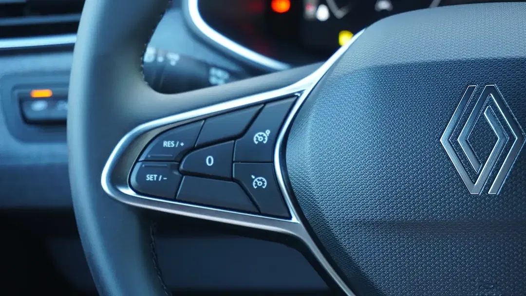 Renault Clio TCe Techno - Thumbnail 12