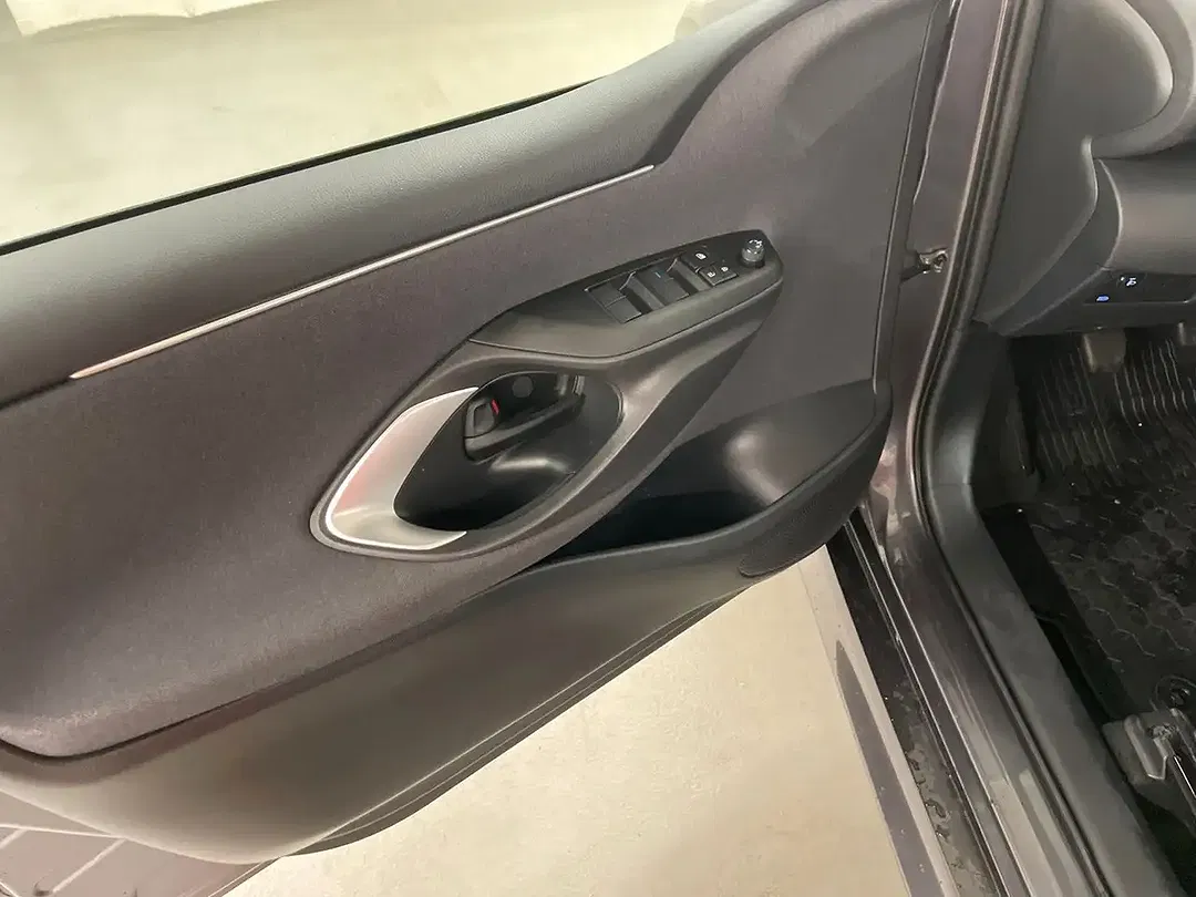 Toyota Yaris 1.5 Active - Thumbnail 12
