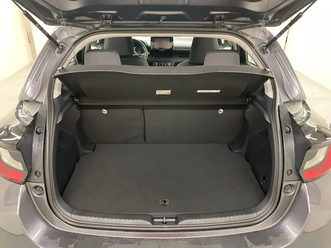 Toyota Yaris 1.5 Active - Thumbnail 13