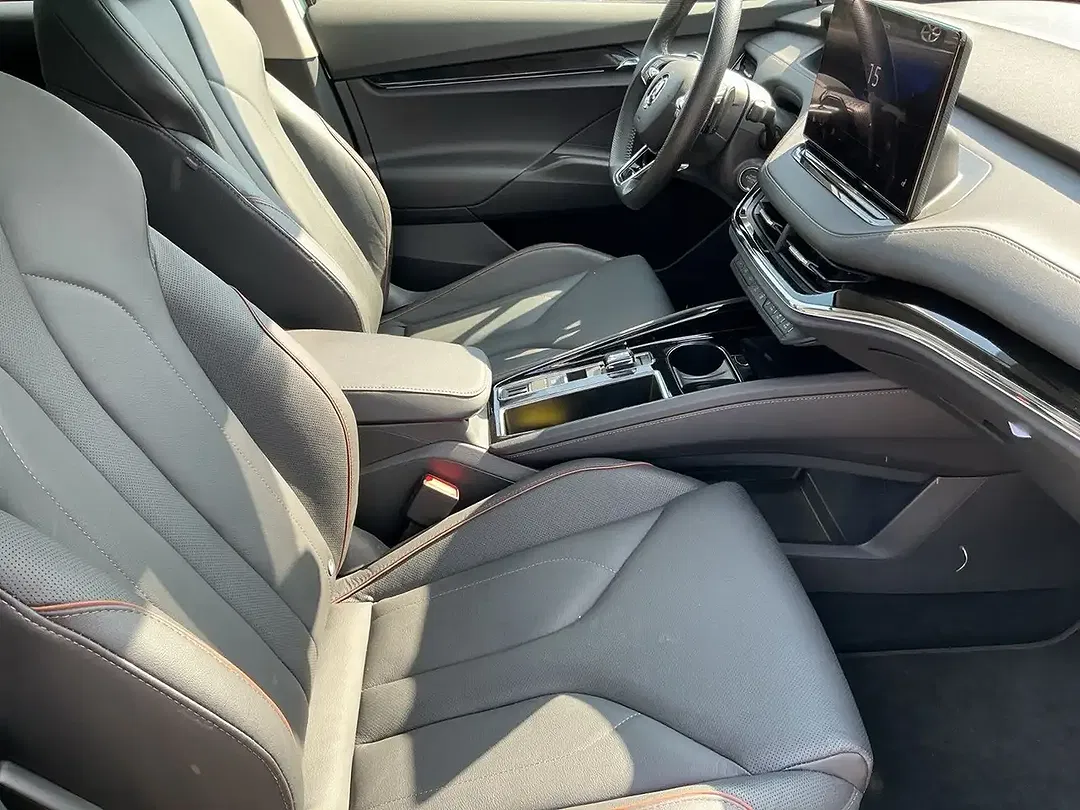 Skoda Enyaq 80 iV Suite - Thumbnail 12