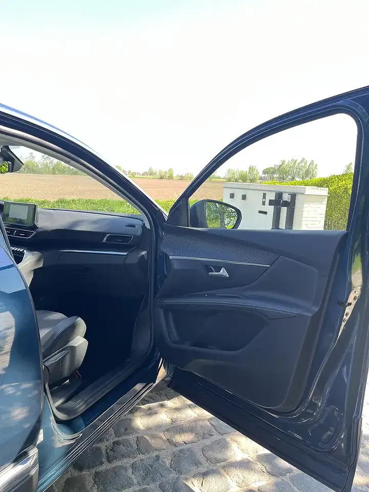 Peugeot 3008 Hybrid Allure - Thumbnail 11