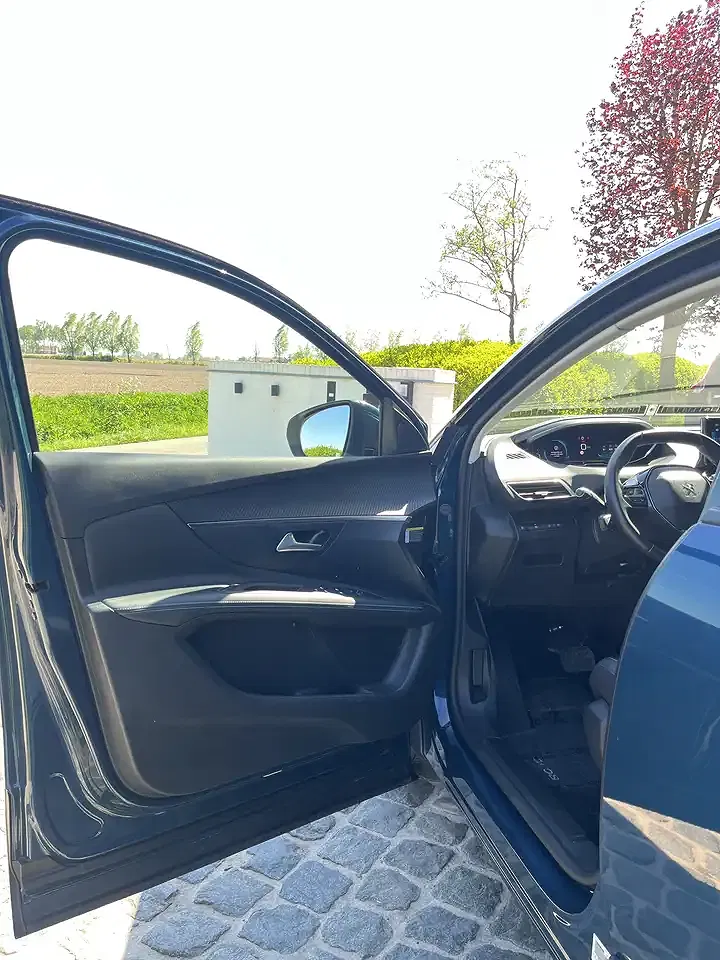 Peugeot 3008 Hybrid Allure - Thumbnail 15