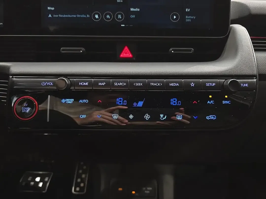Hyundai IONIQ 5 N Line - Thumbnail 13