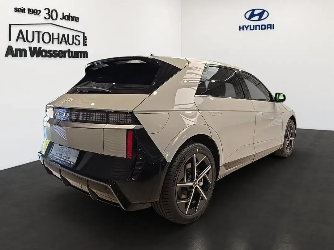 Hyundai IONIQ 5 N Line - Thumbnail 3