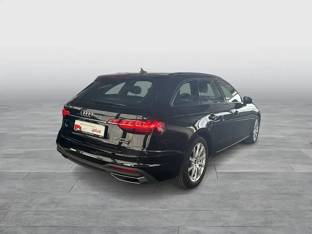 Audi A4 40 quattro Avant S line - Thumbnail 6