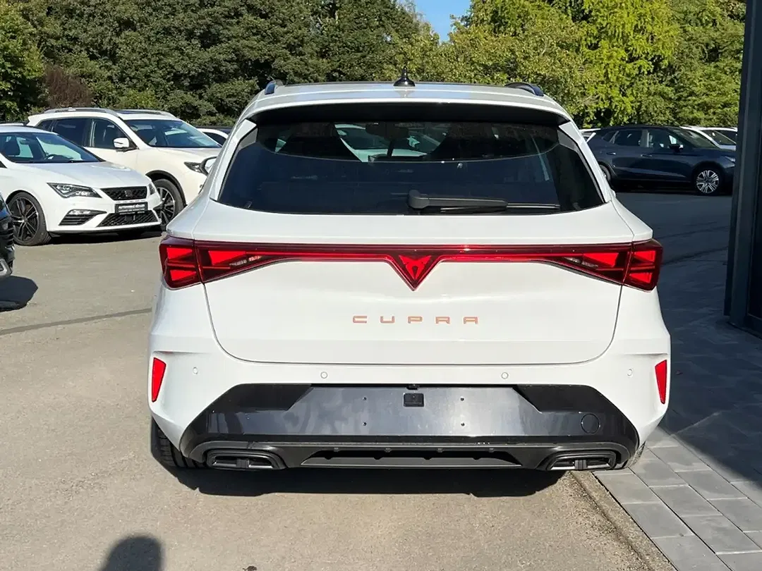 CUPRA Leon 2.0 TSI DSG 4Drive Sportstourer - Thumbnail 4