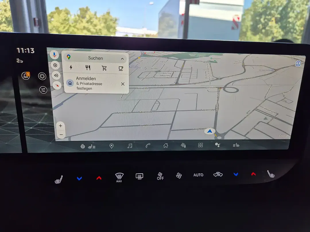 Nissan Leaf - Thumbnail 13