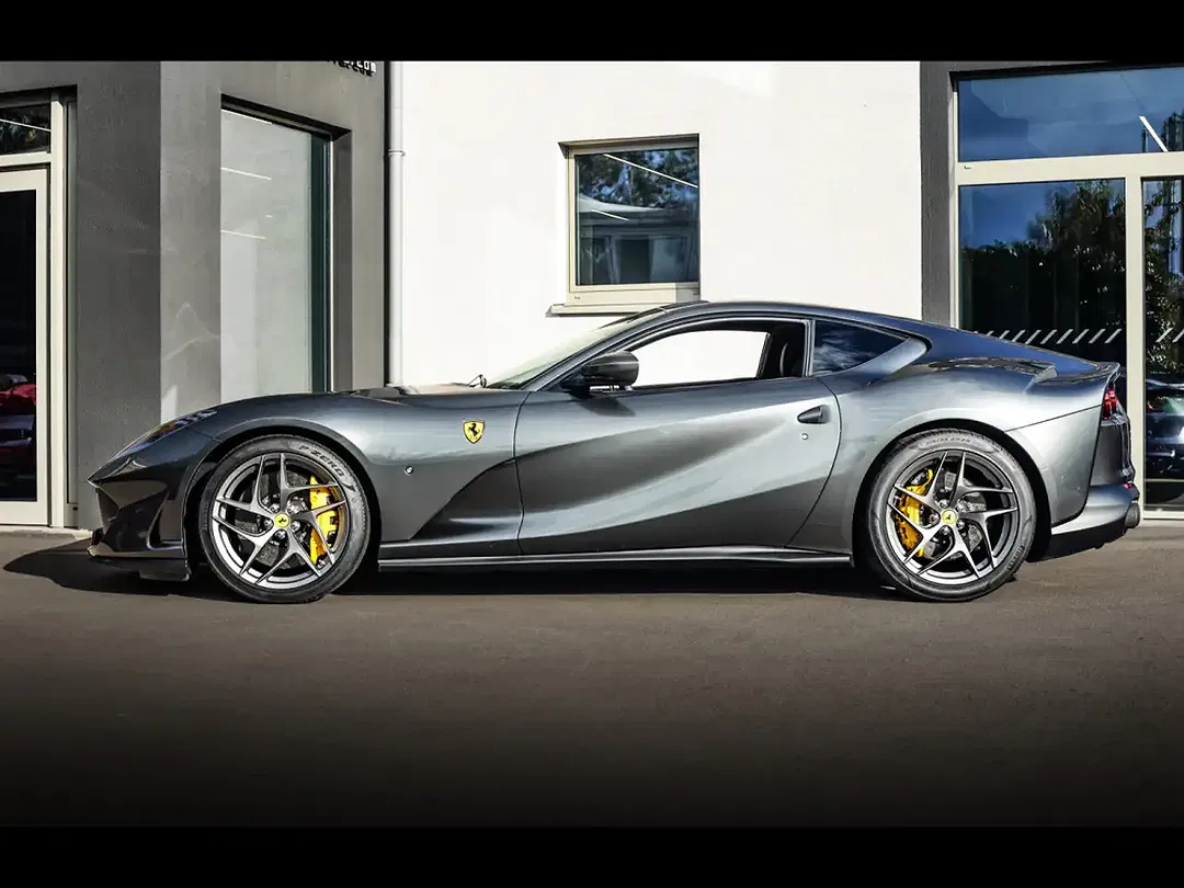 Ferrari 812 6.5 V12 Superfast - foto 2