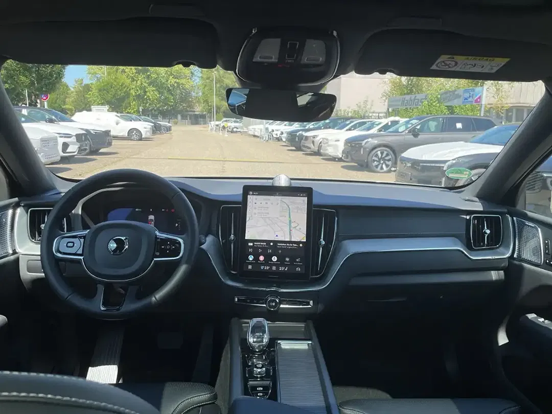 Volvo XC60 T8 PHEV Hybrid AWD Ultra Black Edition - Thumbnail 9