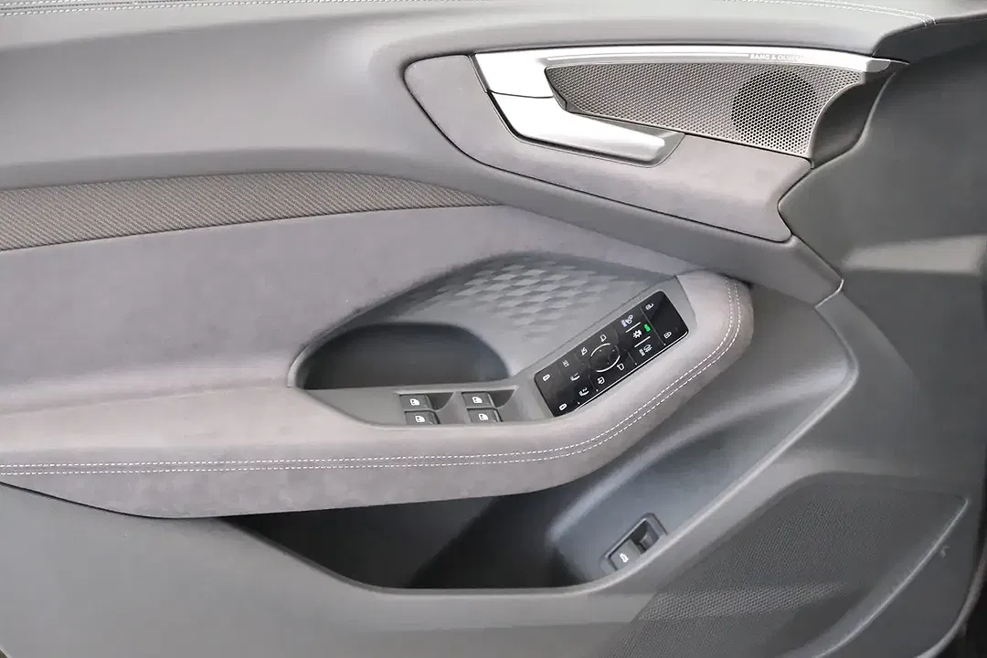 Audi S5 TFSI quattro Avant - Thumbnail 8