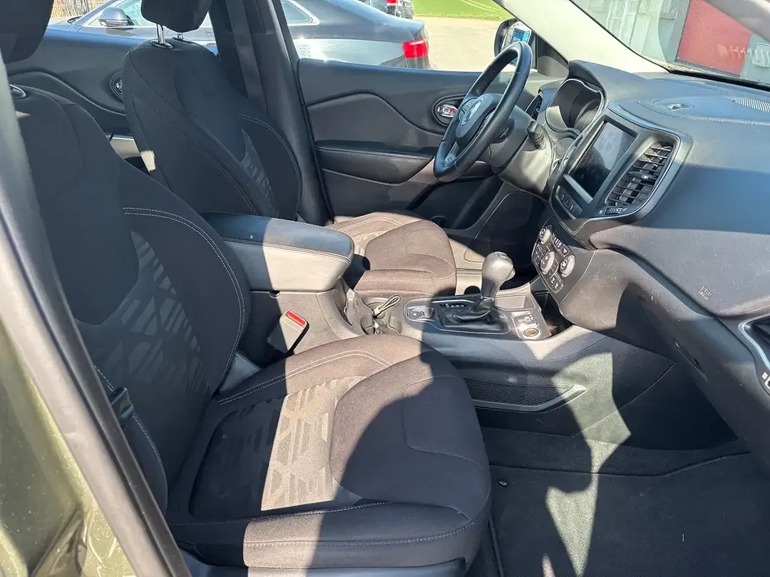 Jeep Cherokee Longitude - Thumbnail 13