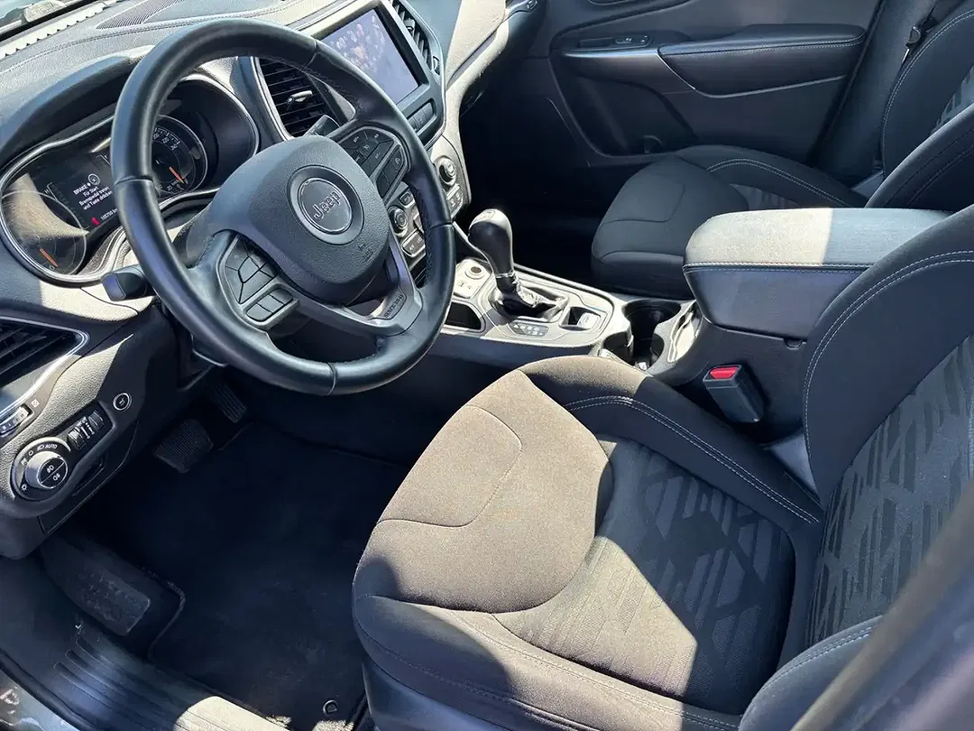 Jeep Cherokee Longitude - Thumbnail 9