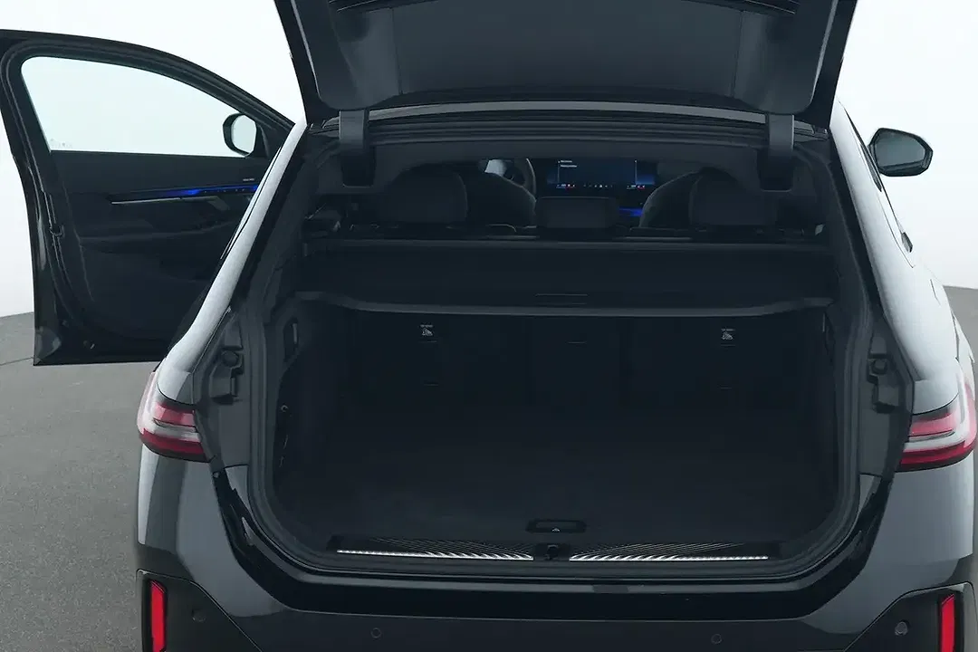 BMW 540 xDrive M Sport Pro - Thumbnail 6