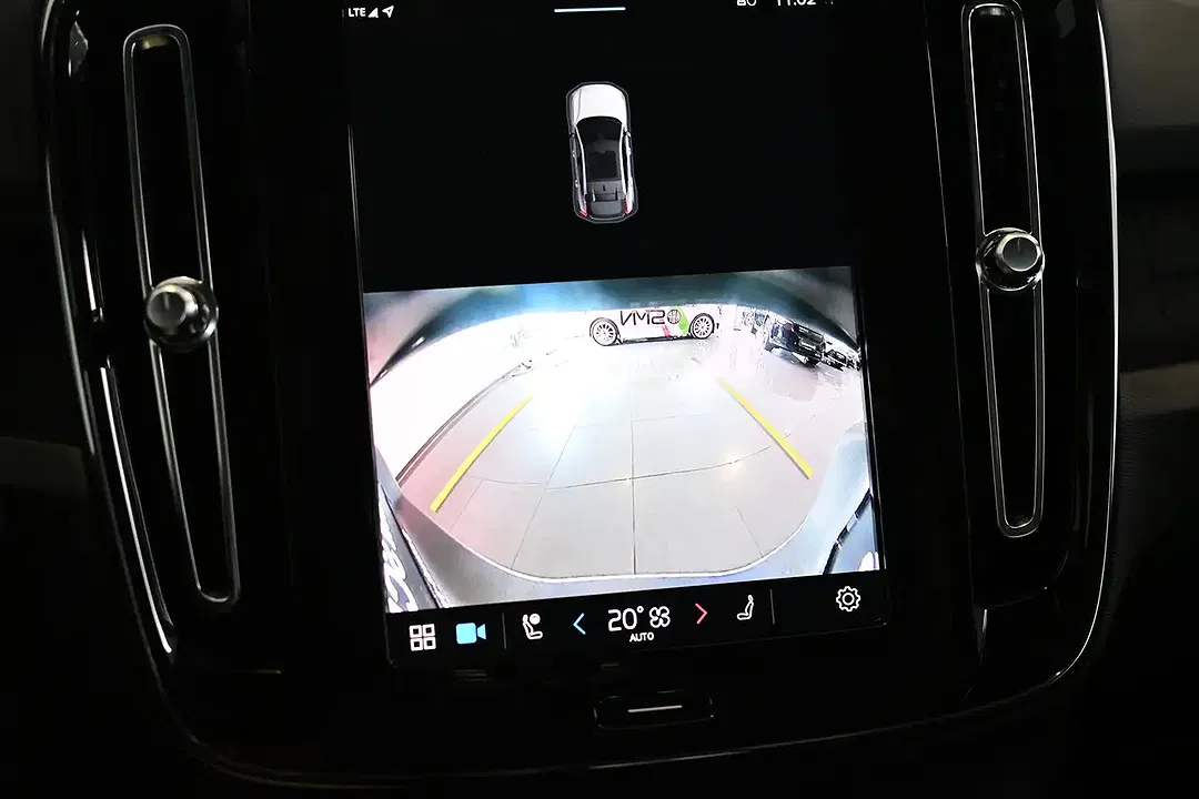 Volvo C40 EV Recharge Plus - Thumbnail 13