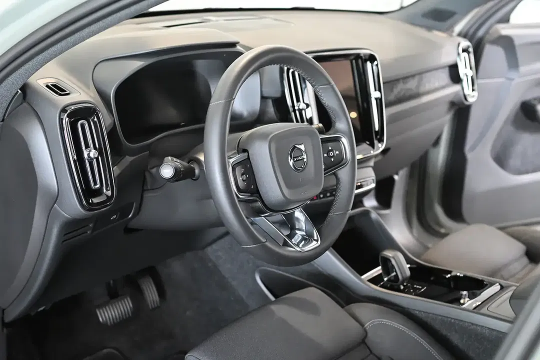 Volvo C40 EV Recharge Plus - Thumbnail 9