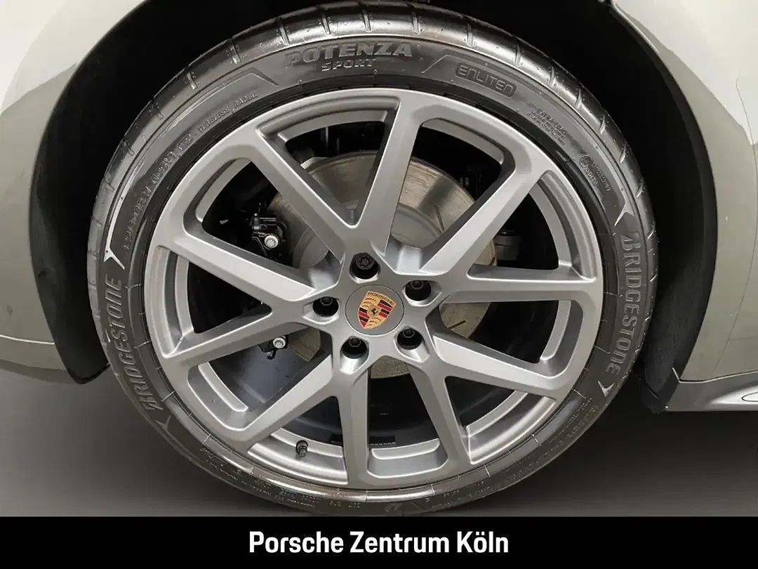 Porsche Panamera E-Hybrid 4 - Thumbnail 10