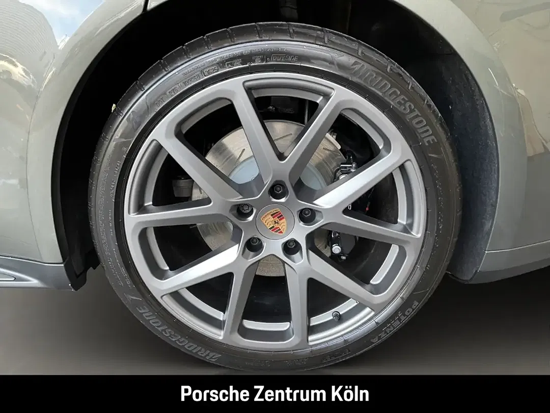 Porsche Panamera E-Hybrid 4 - Thumbnail 11