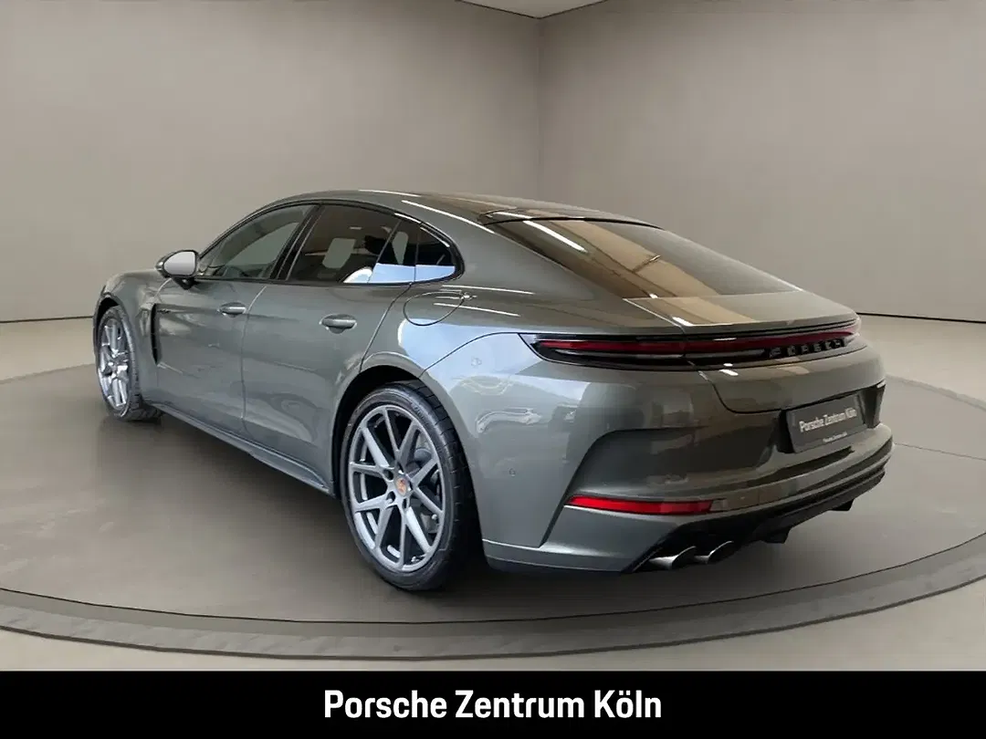 Porsche Panamera E-Hybrid 4 - Thumbnail 3