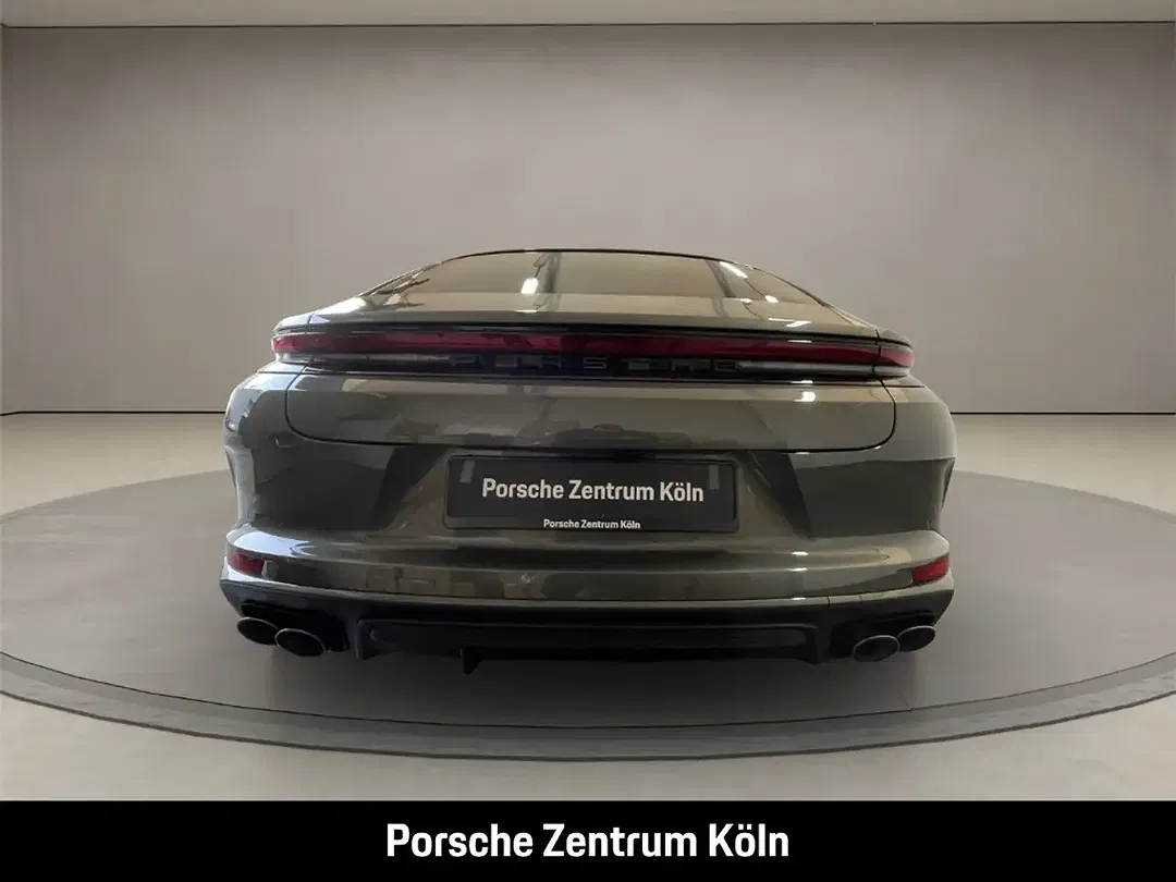 Porsche Panamera E-Hybrid 4 - Thumbnail 4