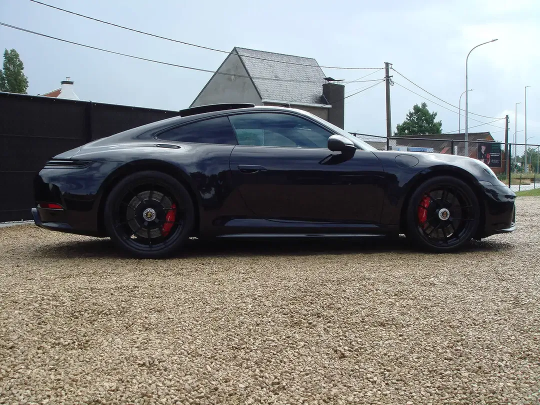 Porsche 911 Hybrid GTS - foto 2