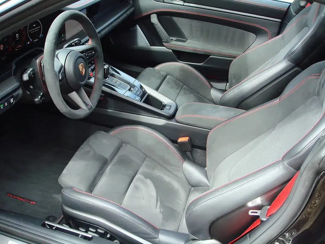 Porsche 911 Hybrid GTS - Thumbnail 5