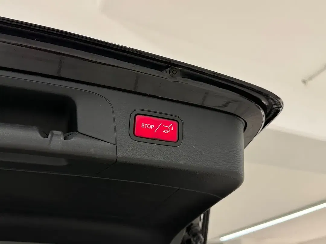 Mercedes-Benz GLC 220 4MATIC AMG Line Night - Thumbnail 13