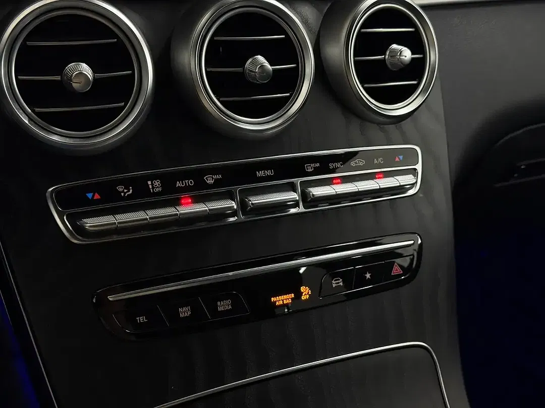 Mercedes-Benz GLC 220 4MATIC AMG Line Night - Thumbnail 27