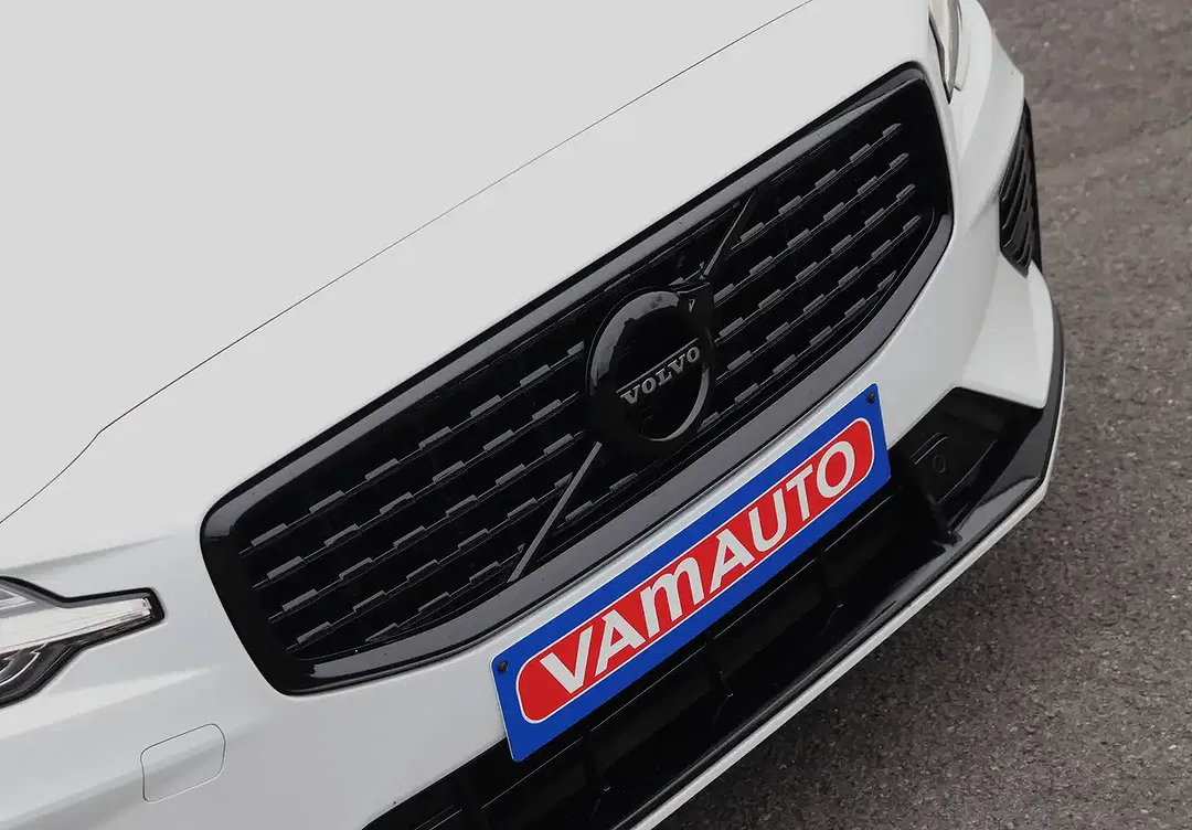 Volvo V60 T6 PHEV AWD Recharge R-Design - Thumbnail 3