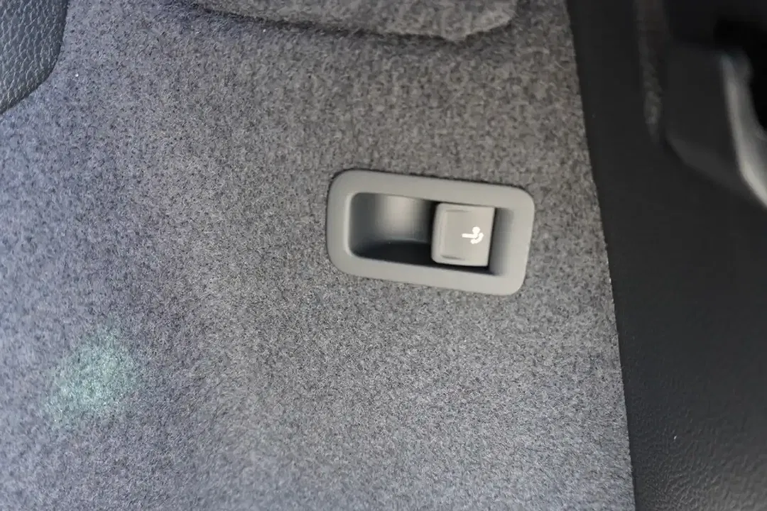 Skoda Karoq 1.5 TSI DSG Sportline - Thumbnail 9