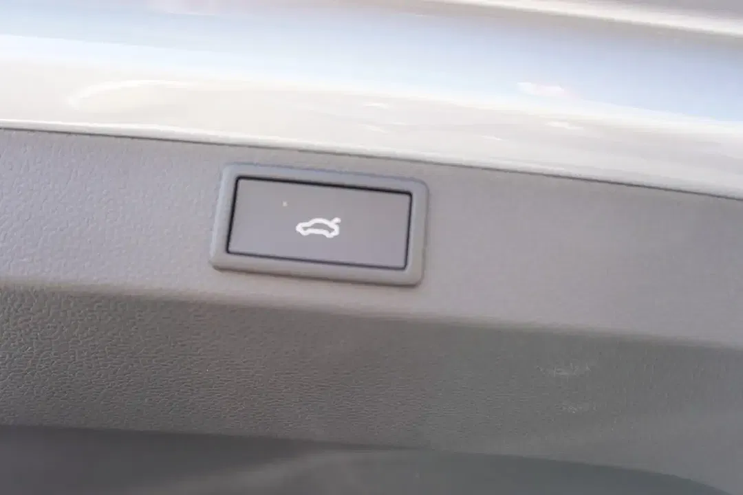 Skoda Karoq 1.5 TSI DSG Sportline - Thumbnail 8