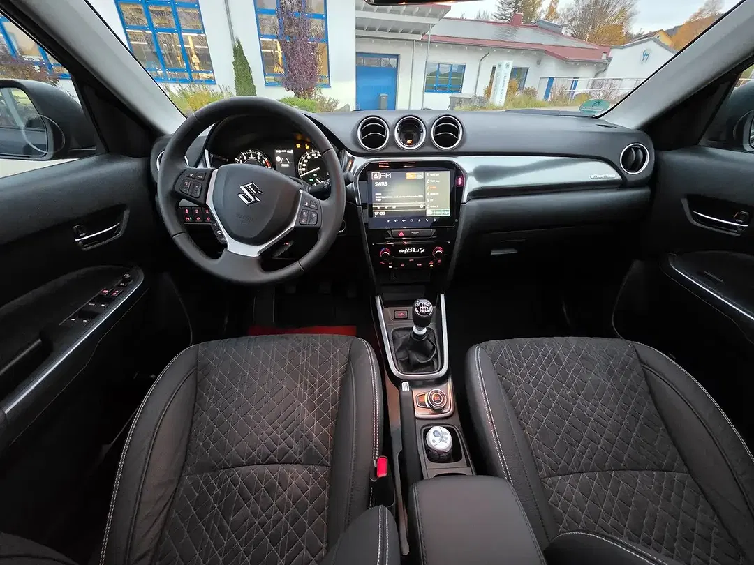 Suzuki Vitara Hybrid 1.4 BOOSTERJET AllGrip Comfort+ - Thumbnail 11